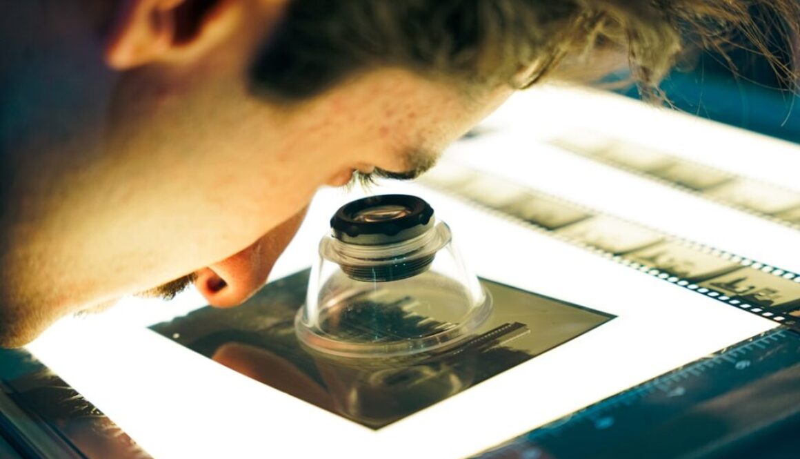 Rola montażu filmowego w kształtowaniu tempa i emocji w kinie dla najmłodszych